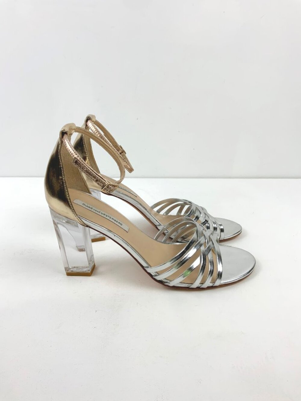 Diane von Furstenberg Ibiza Clear Heeled Strappy Metallic Silver Sandals Sz 9.5M - Picture 13 of 15